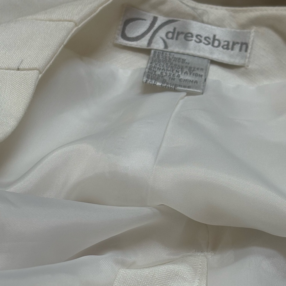 DRESS BARN WHITE LINEN CLASSIC TAILORED BLUE FLORAL EMBROIDERED CAPRIS SIZE 6 - Picture 7 of 8